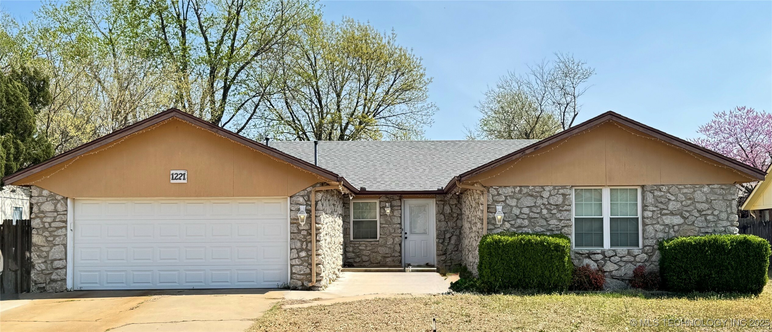 1221 S 28th Street  Broken Arrow OK 74014 photo