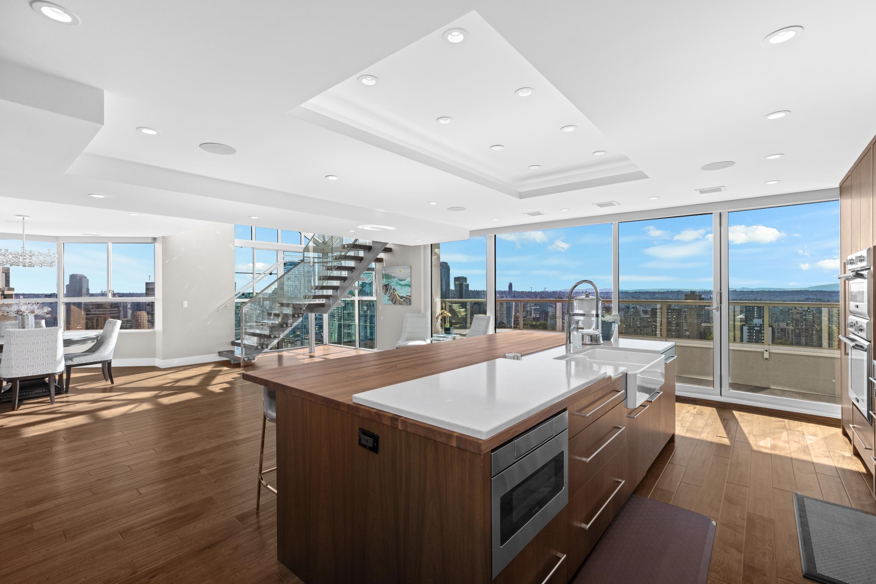 Property Photo: 717 Jervis Street 3101 BC V6E 4L5
