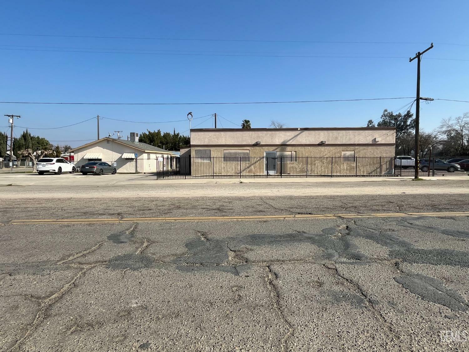 Property Photo: 267 Cedar Avenue CA 93219