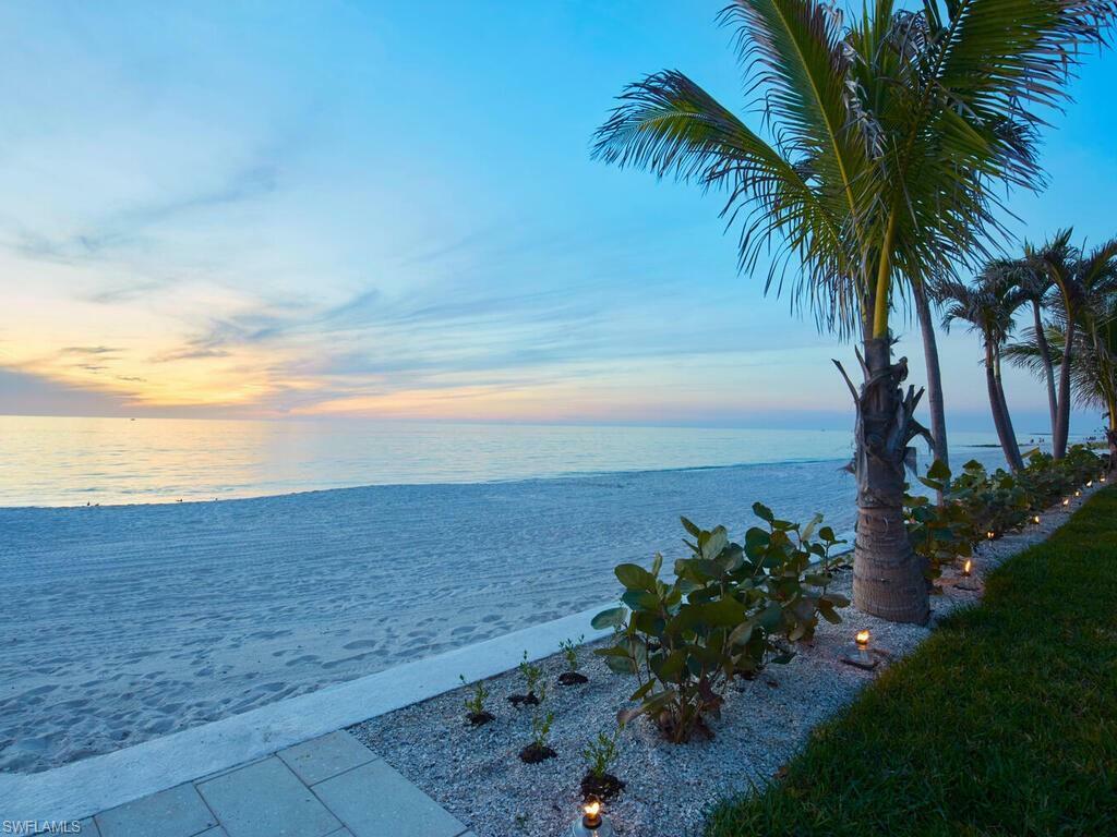 Property Photo: 1065 Gulf Shore Blvd N 301 FL 34102