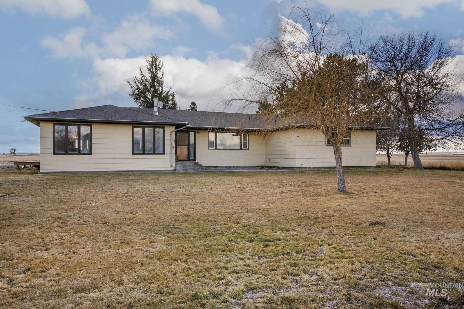 Property Photo:  893 E 3400 N  ID 83321 