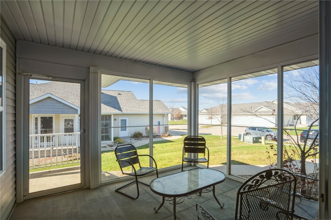 Property Photo:  4423 Quail Trail Drive  IA 52302 