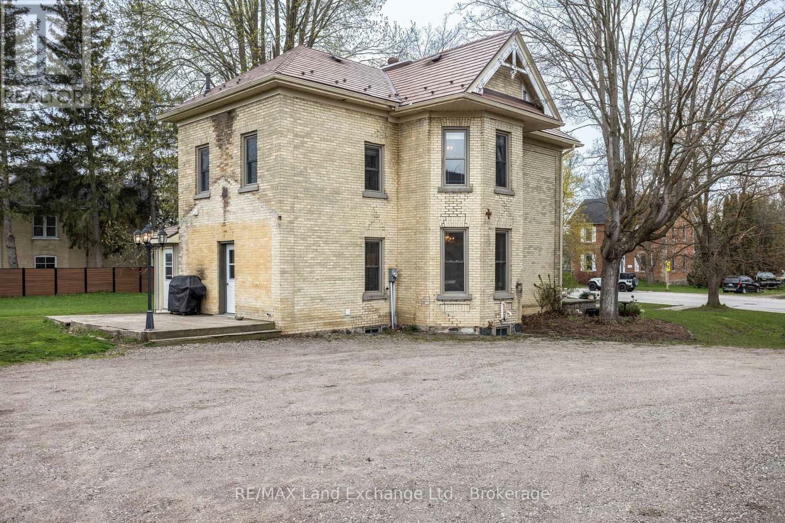 Property Photo: 175 Queen Street South ON N0G 2N0