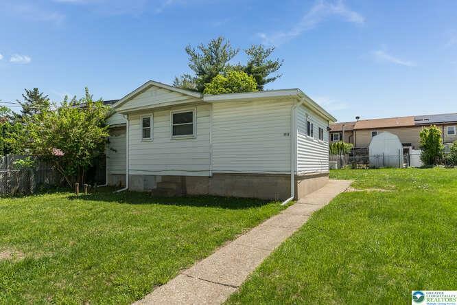 Property Photo: 2916 Charlotte Avenue PA 18045
