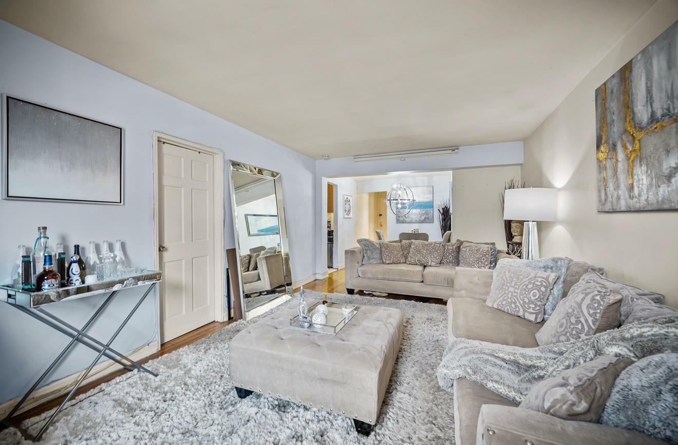 Property Photo:  3119 Bailey Avenue 4B  NY 10463 