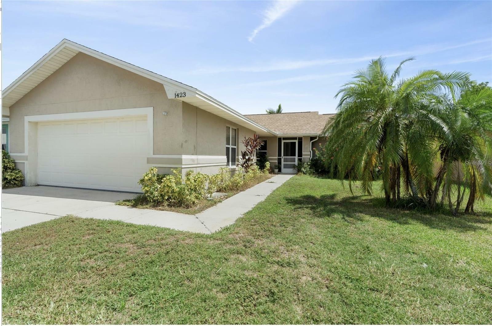 Property Photo:  1423 Grand Cayman Circle  FL 33884 