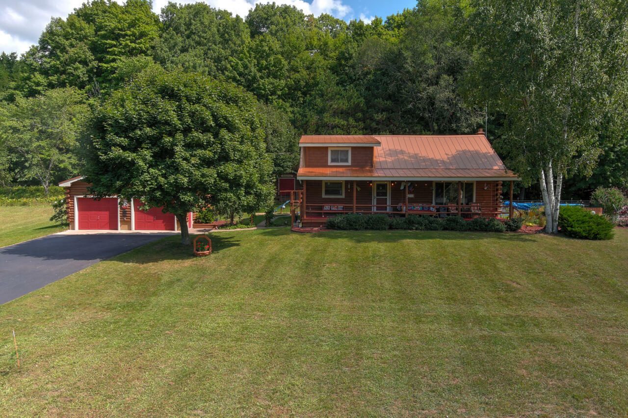 Property Photo:  545 Moss Road  MI 49617 