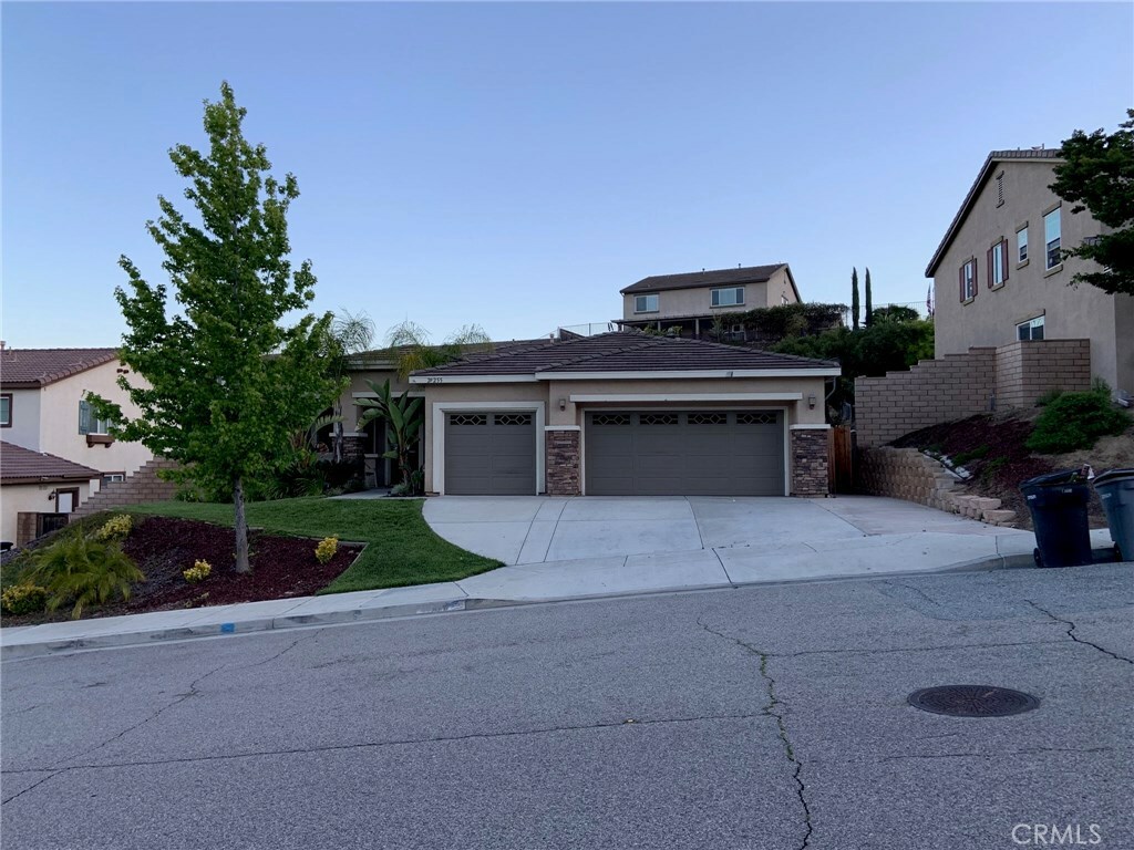 Property Photo:  29255 Gateway Drive  CA 92530 