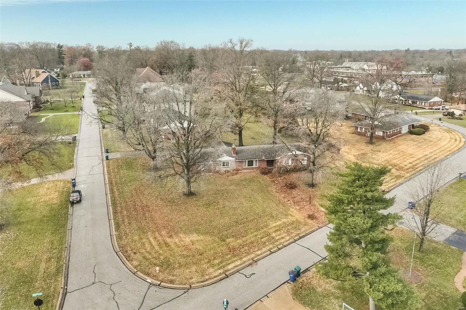 Property Photo: 1401 Kendon Drive MO 63131