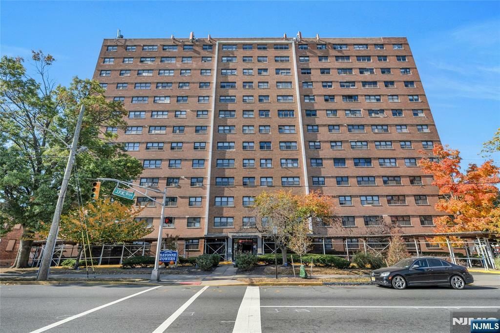 Property Photo:  1225 Kennedy Boulevard 1F  NJ 07002 