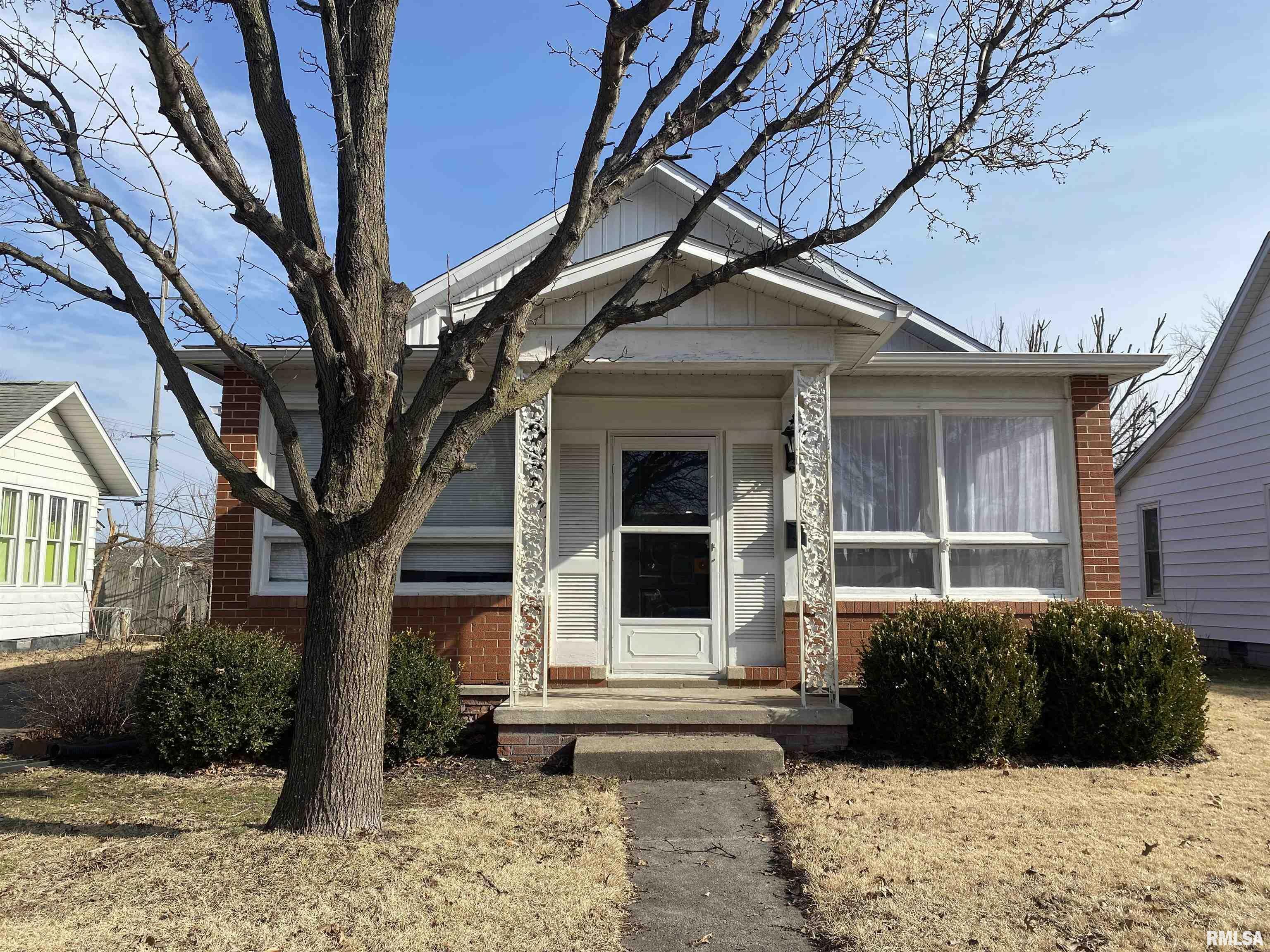 Property Photo:  816 N 17th Street  IL 62948 