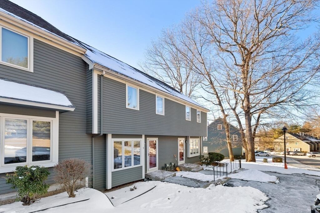 Property Photo:  15 Deer Path 5  MA 01754 