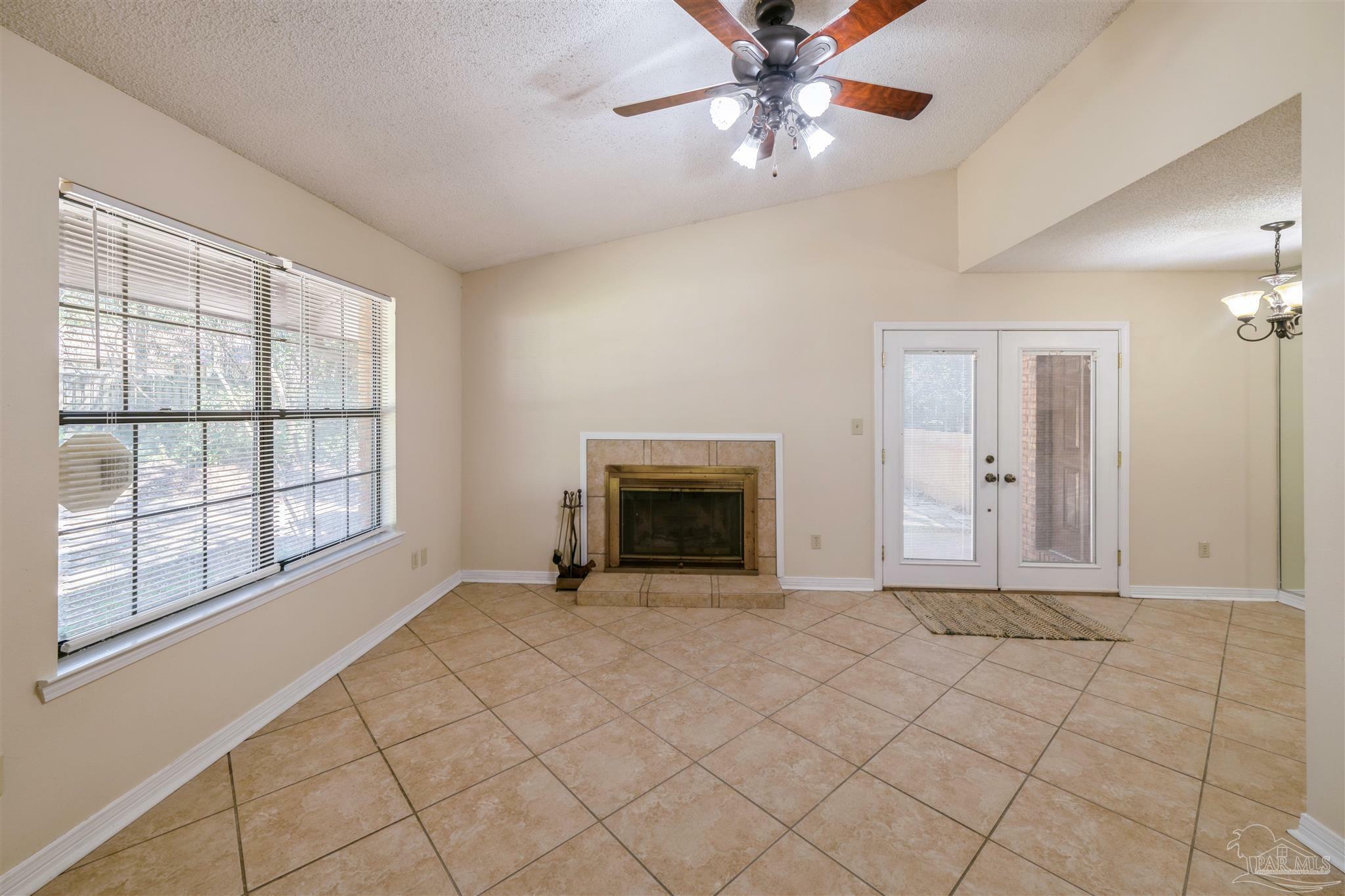 Property Photo: 9345 Chisholm Rd K-1 FL 32514