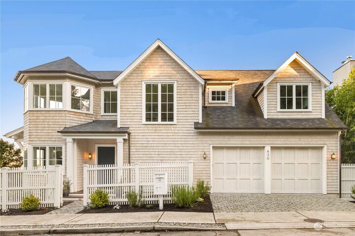 630  Randolph Place  Seattle WA 98122 photo