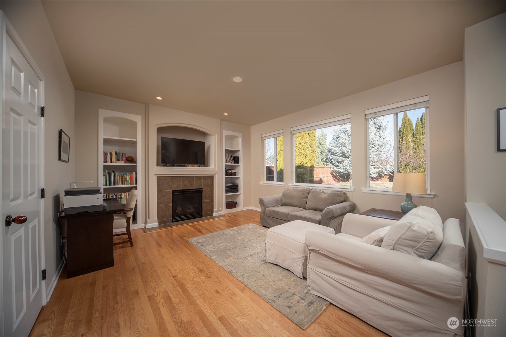 Property Photo:  2442  Wheaton Court  WA 98926 