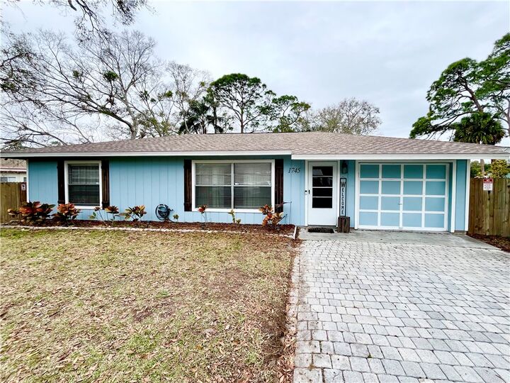 1745 42nd Avenue  Vero Beach FL 32960 photo