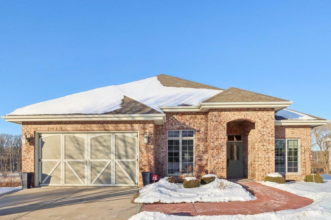 Property Photo: 36 Arboredge Way WI 53711