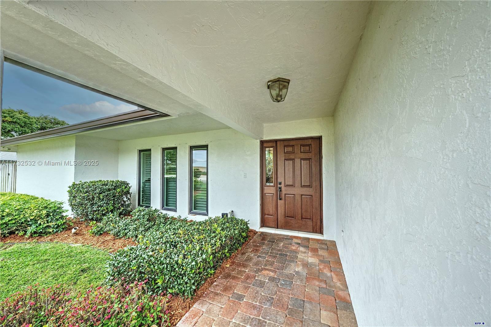 Property Photo:  11819 Hemlock St  FL 33410 