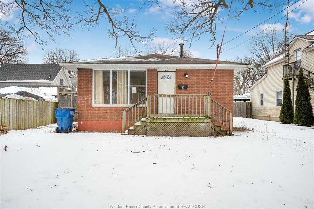 Photo de la propriété:  21 Prince St S  ON N7M 4N7 