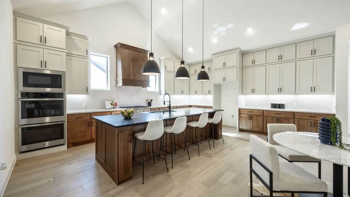 Property Photo: 208 Jates Field Bend TX 78642