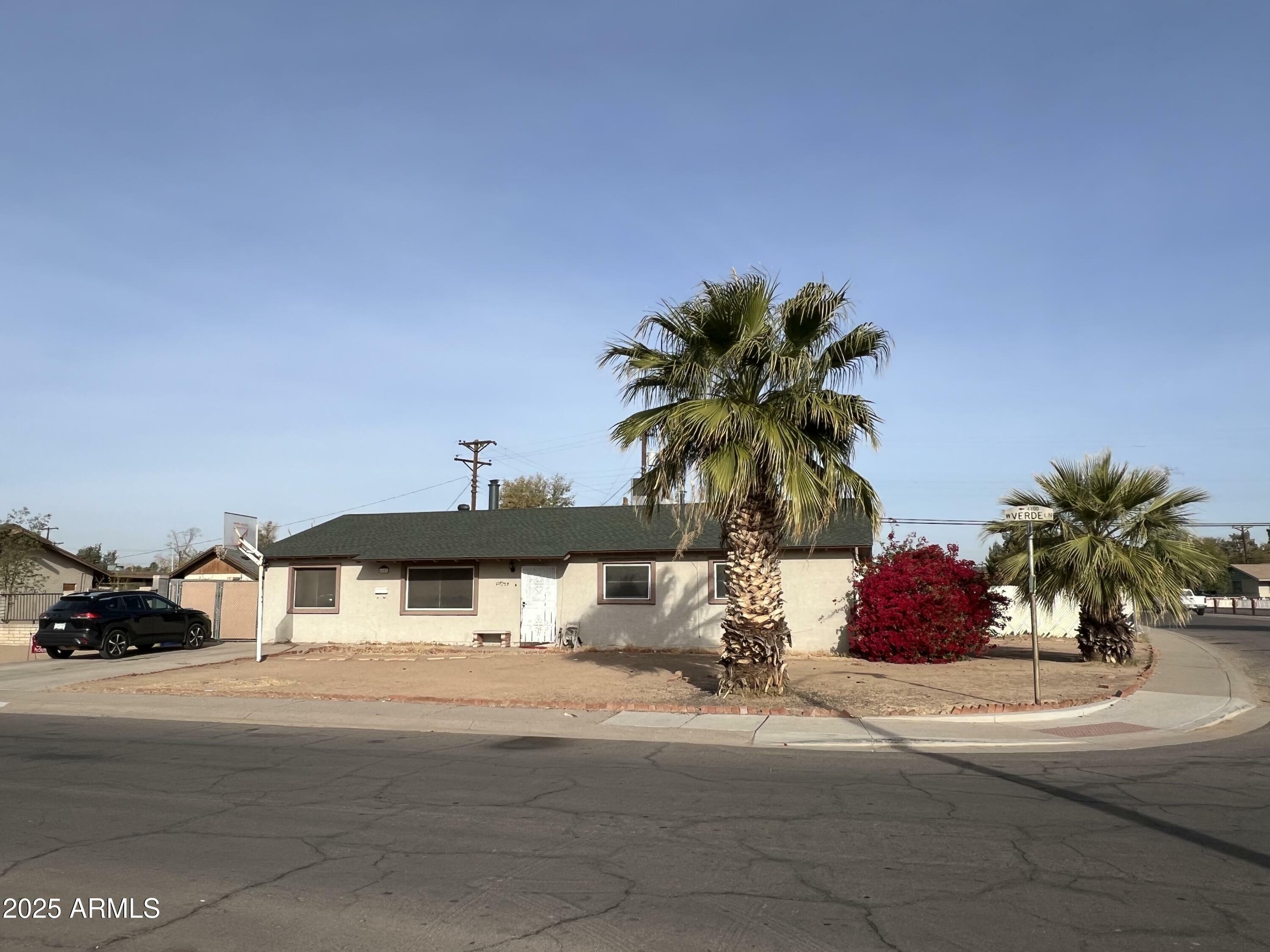 Property Photo:  4402 W Verde Lane  AZ 85031 