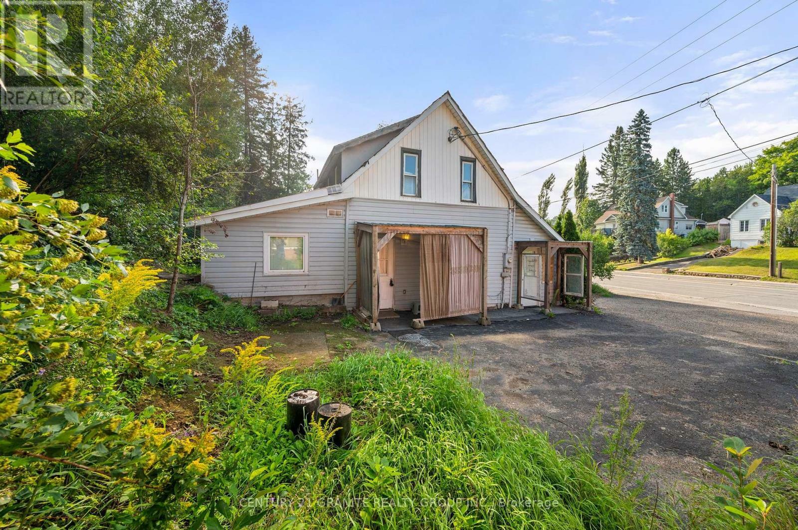 Property Photo: 9 Monck Street ON K0L 1C0