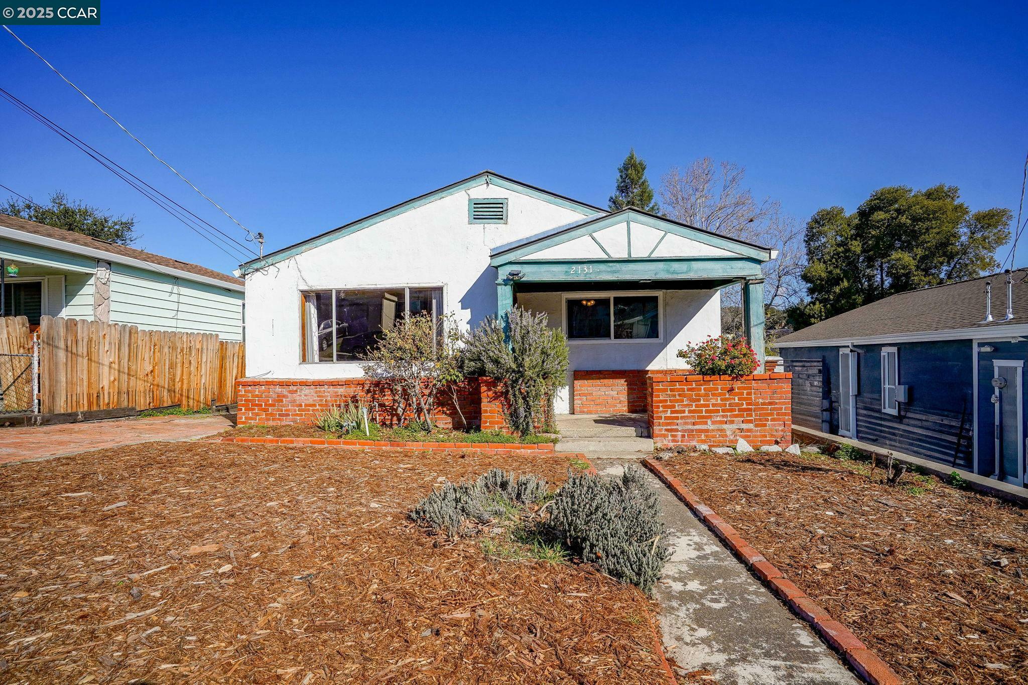 Property Photo:  2131 Pomona Ave  CA 94553 