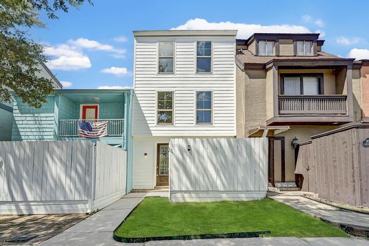 Property Photo: 2022 Lakewood Court TX 77318