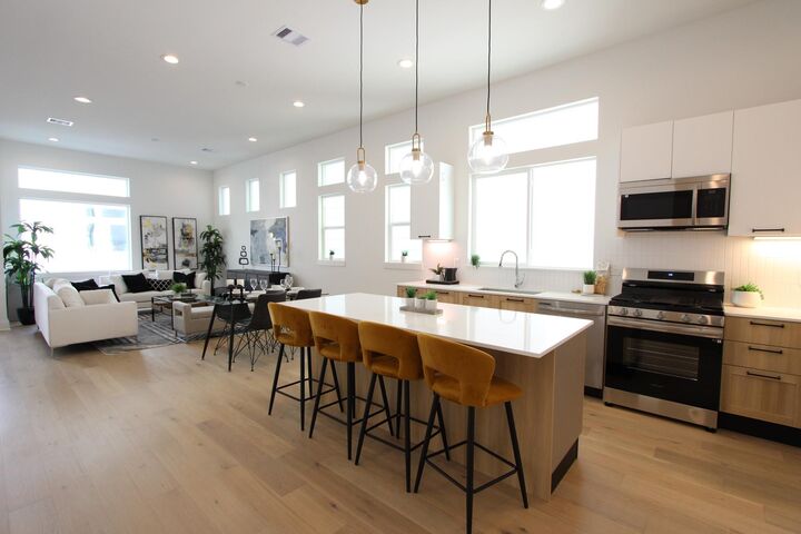 Property Photo:  303 Marcella Street I  TX 77091 