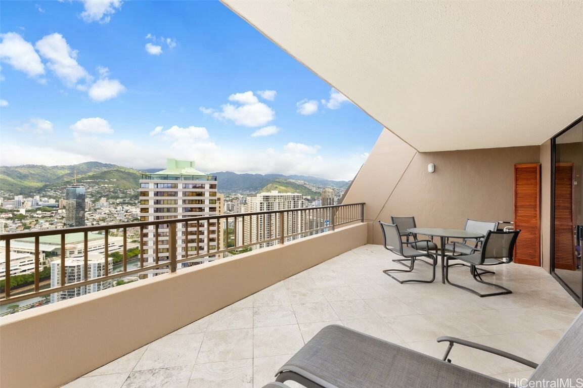 Property Photo:  1778 Ala Moana Boulevard Ph14  HI 96815 