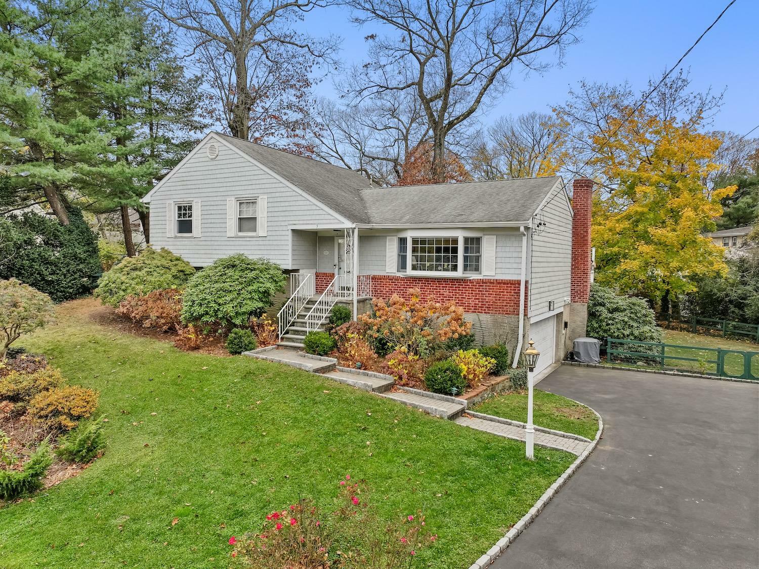 Property Photo:  137 Princeton Drive  NY 10530 