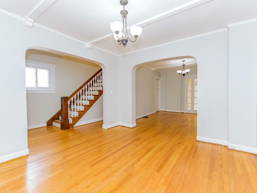 Property Photo:  204 Parkview Avenue  NY 10708 