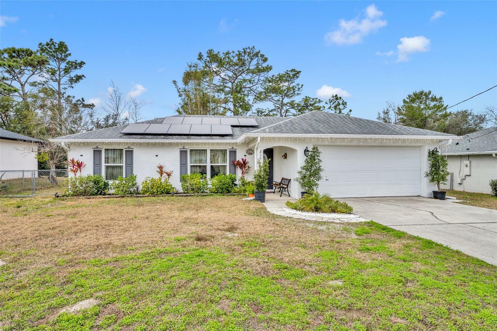 Property Photo: 216 Hickory Avenue FL 32763