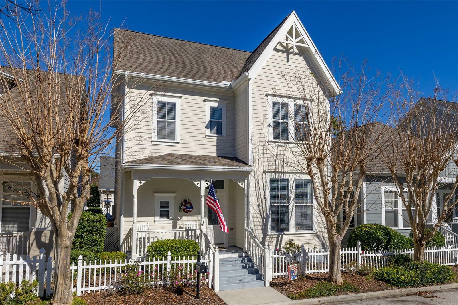 Property Photo: 836 Lake Evalyn Drive FL 34747