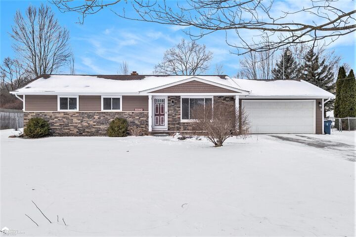 5092 Mobile Drive  Flint MI 48507-3801 photo