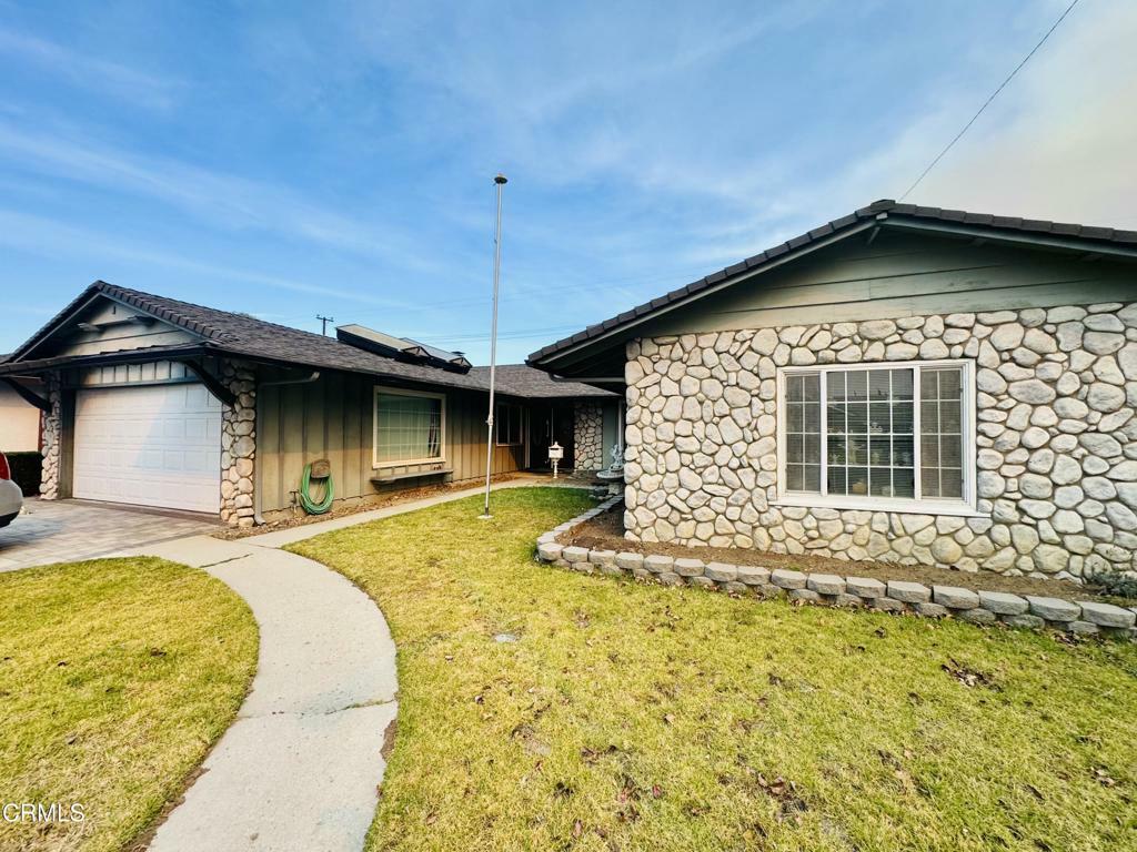 Property Photo:  141 Walden Street  CA 93060 