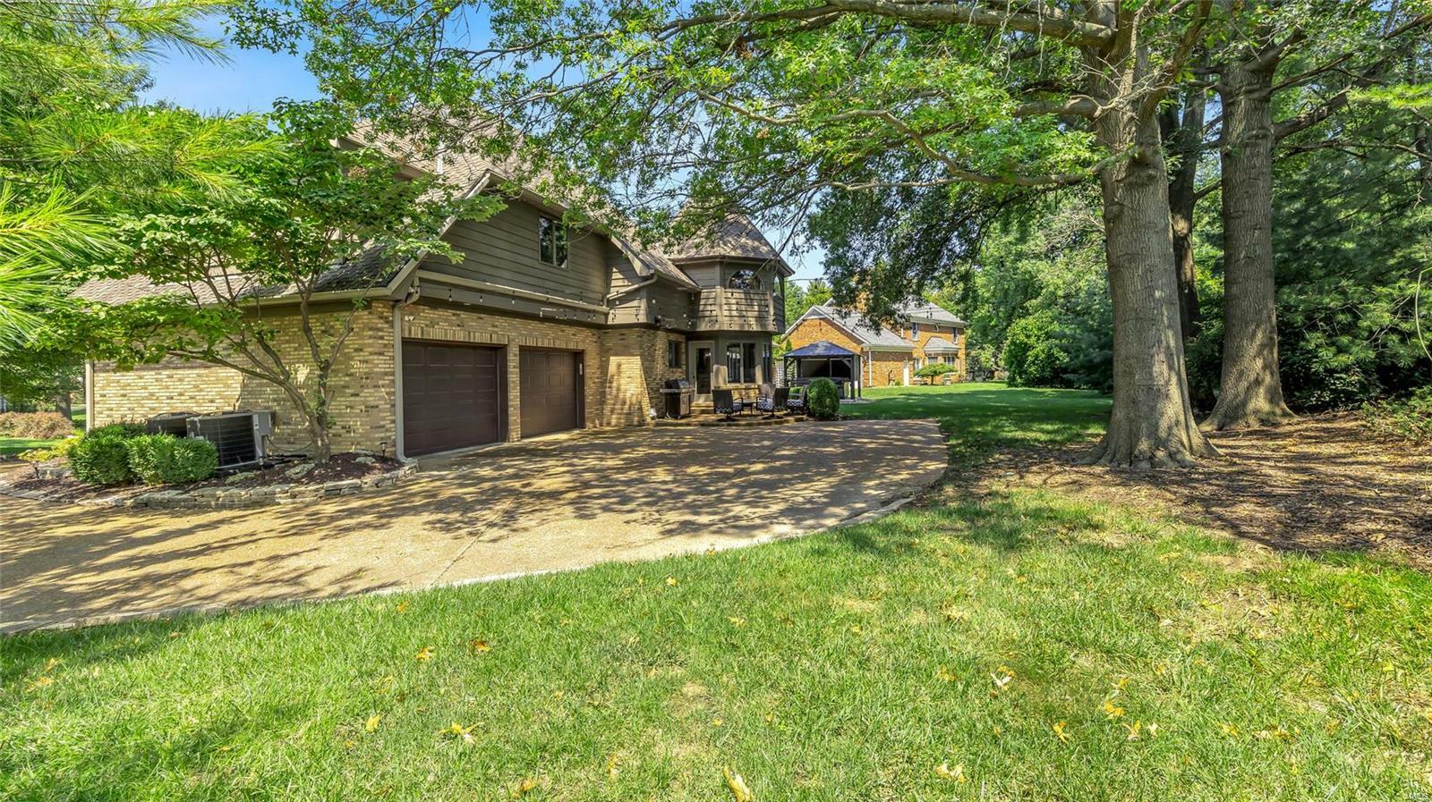 Property Photo: 2 Pinebrook Court IL 62025