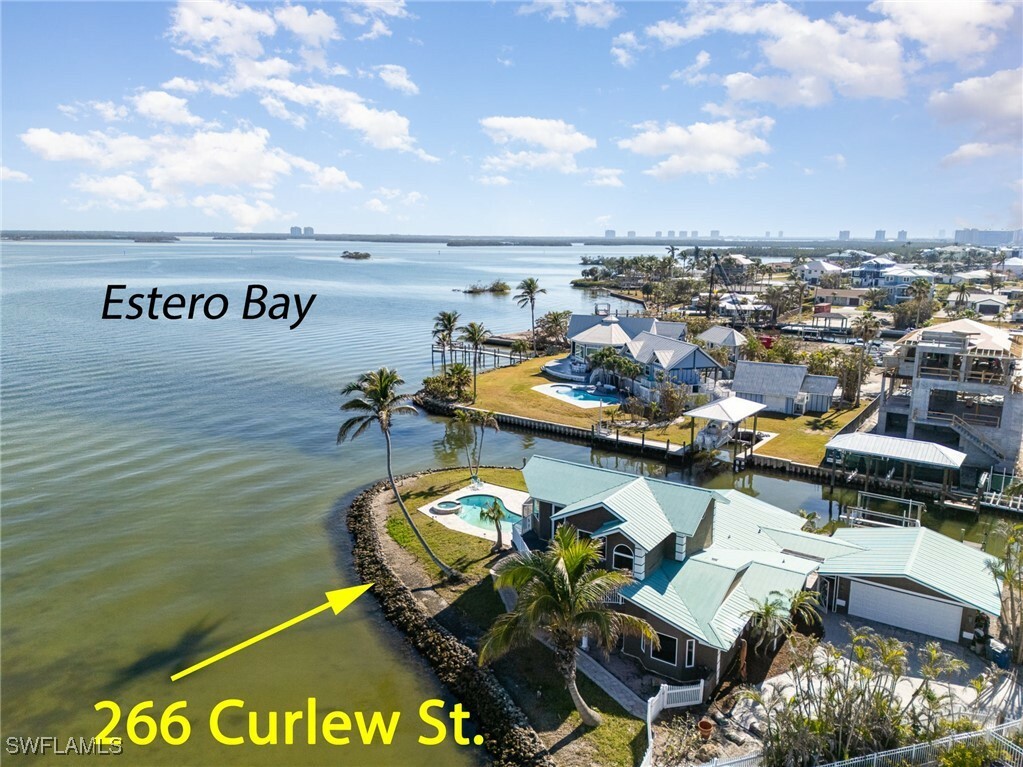 Property Photo:  266 Curlew Street  FL 33931 