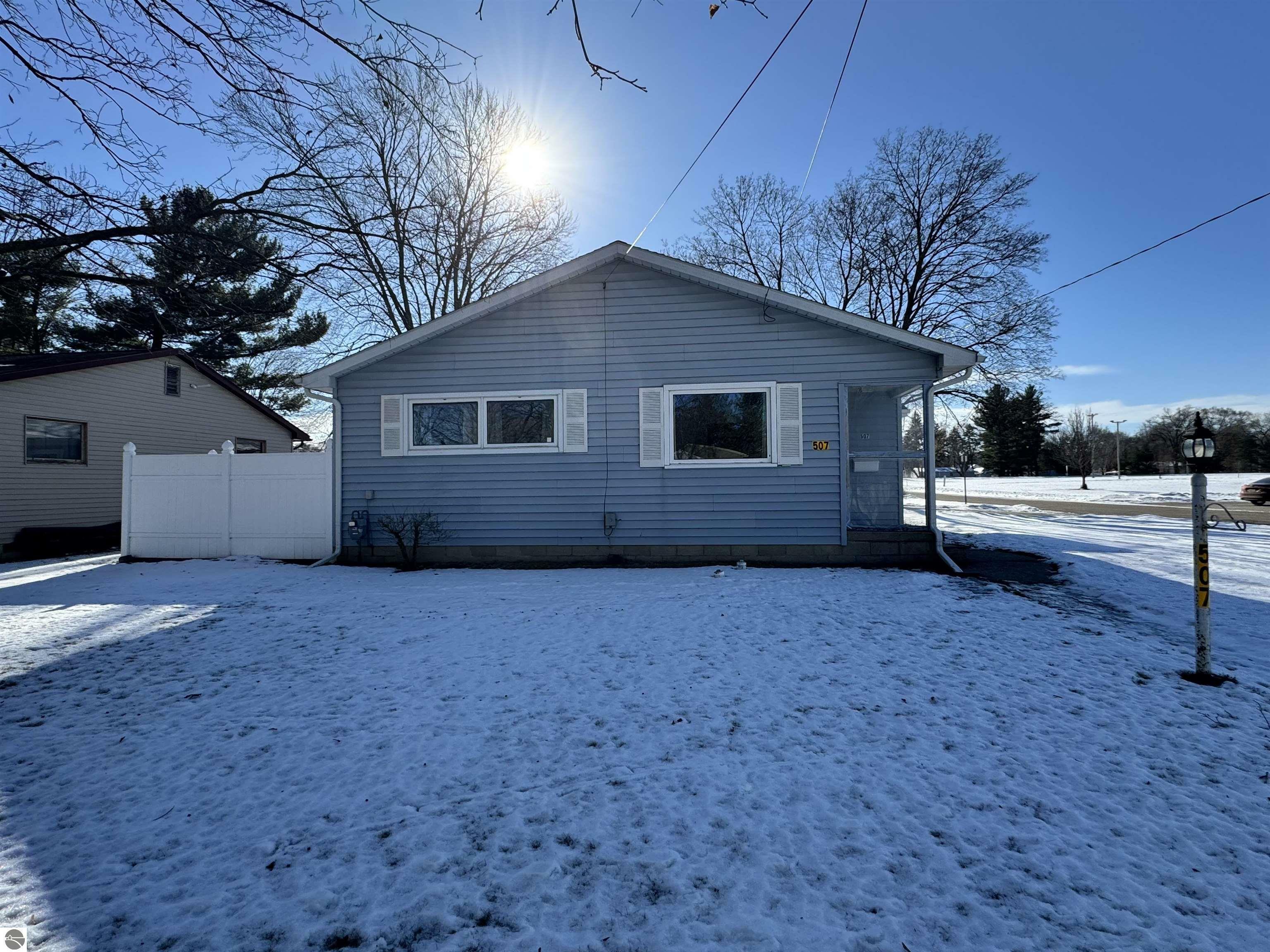 Property Photo:  507 John Street  MI 48617 