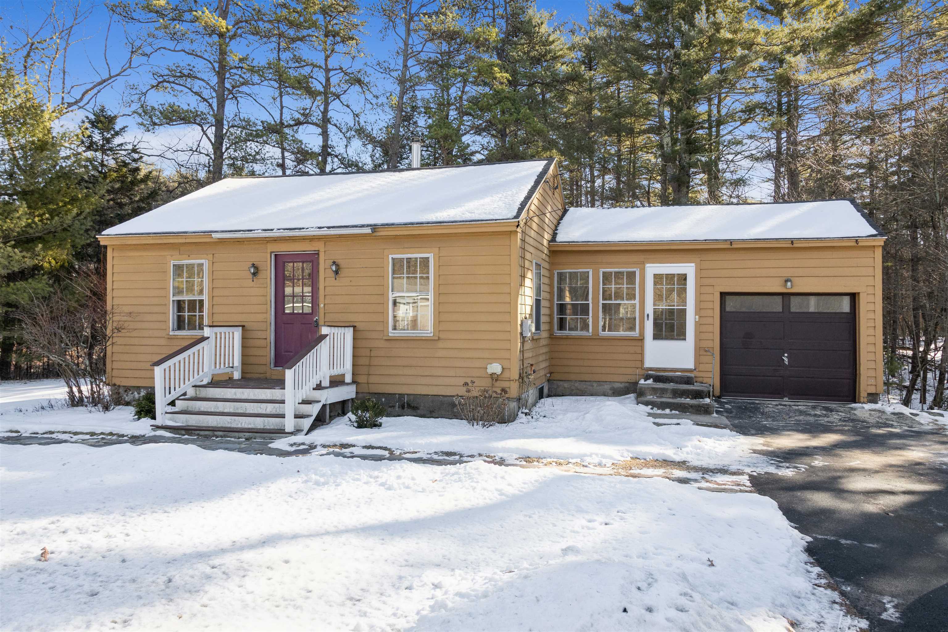 Property Photo:  186 Naticook Road  NH 03054 