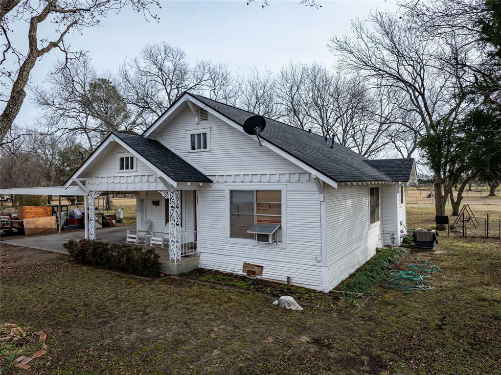 Property Photo:  302 Mockingbird Street  TX 75439 