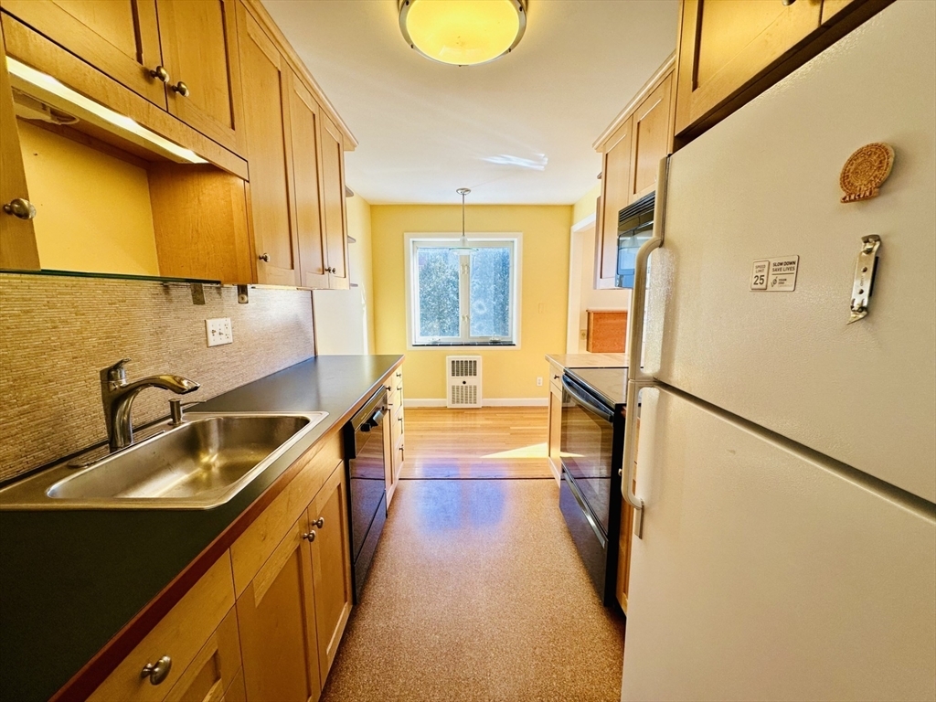 Property Photo:  114 Pleasant Street 104  MA 02476 