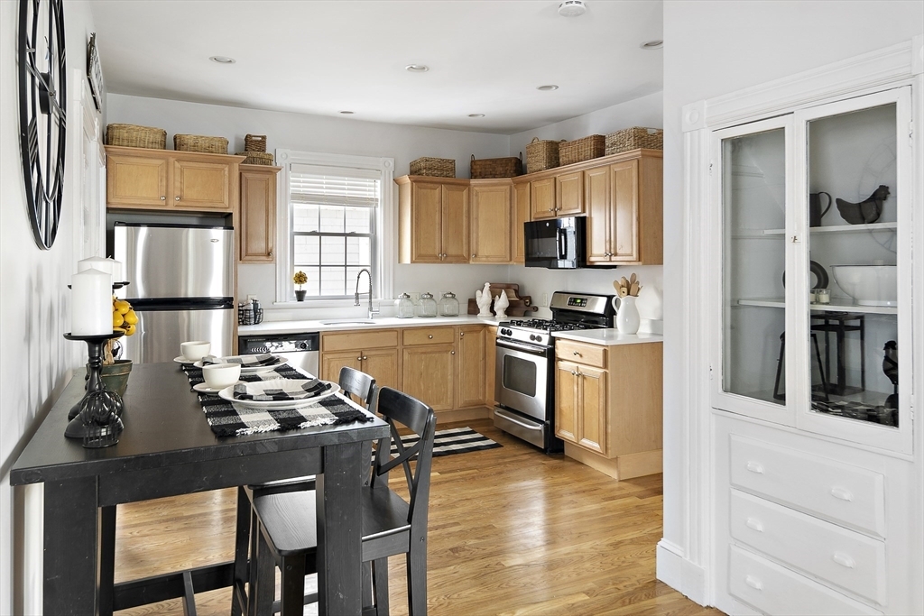 Property Photo:  128 Paul Revere Rd 2  MA 02474 