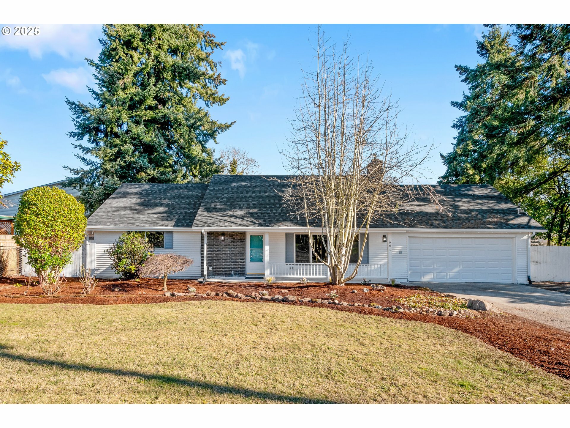 Property Photo:  10617 NW 21st Ave  WA 98685 