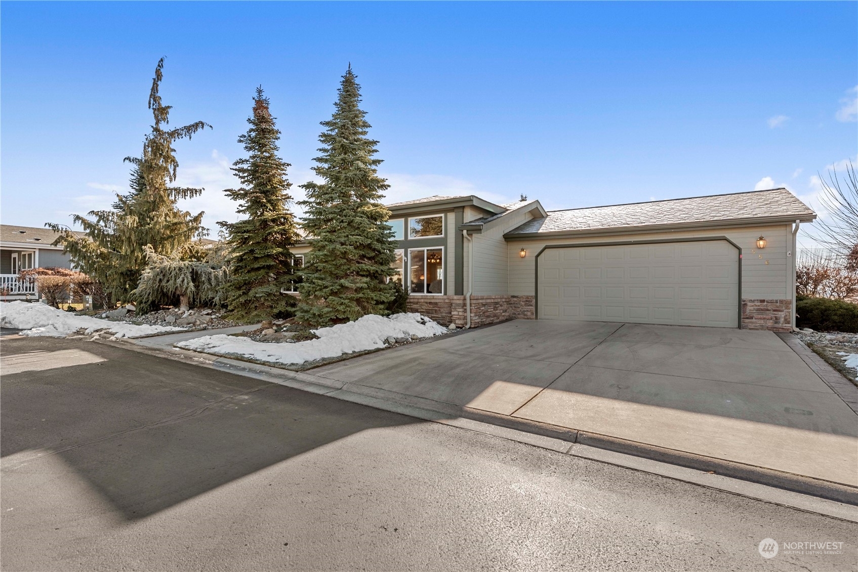 556  Canyon Drive  East Wenatchee WA 98802 photo