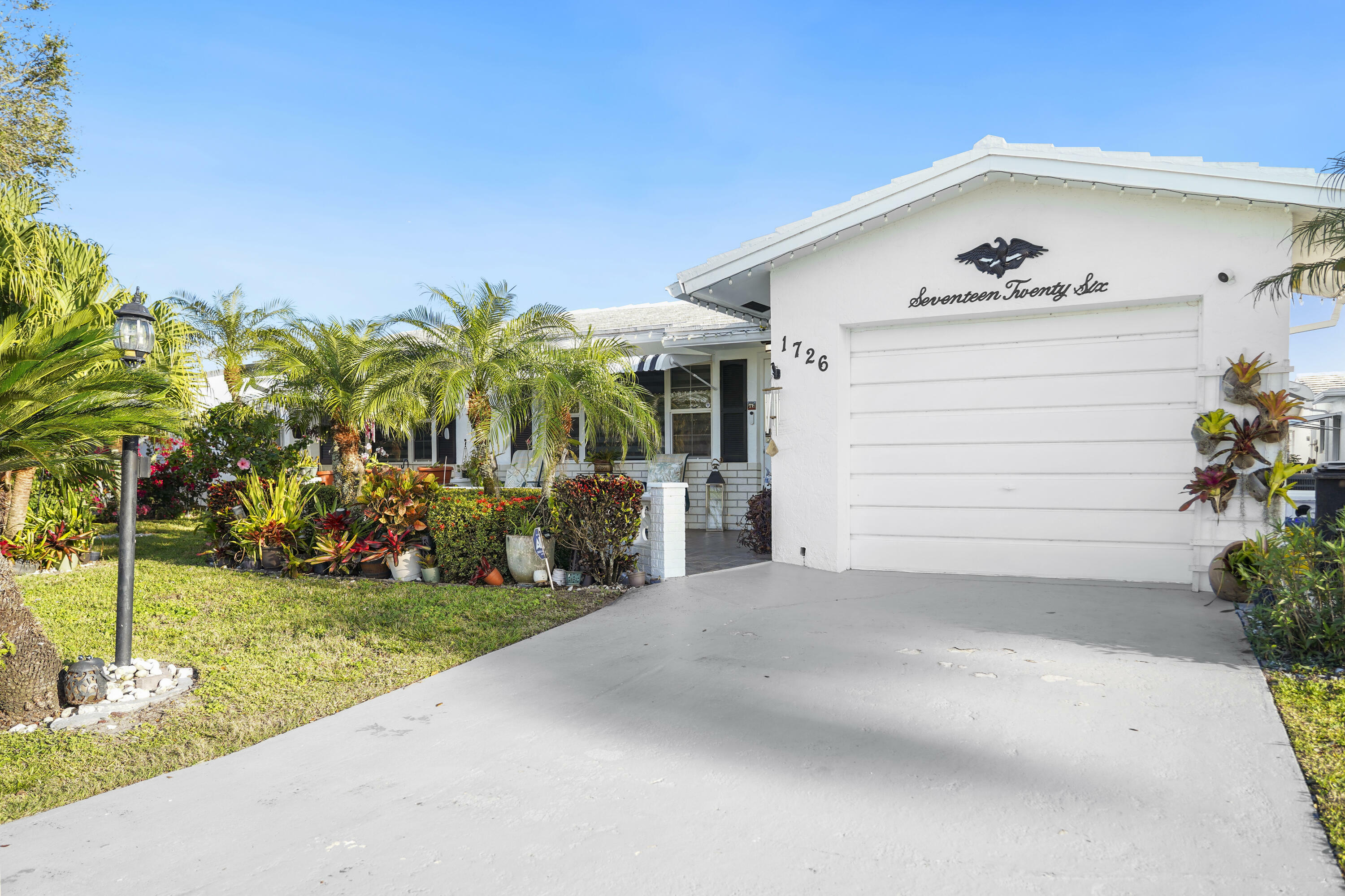 Property Photo:  1726 SW 19th Drive  FL 33426 