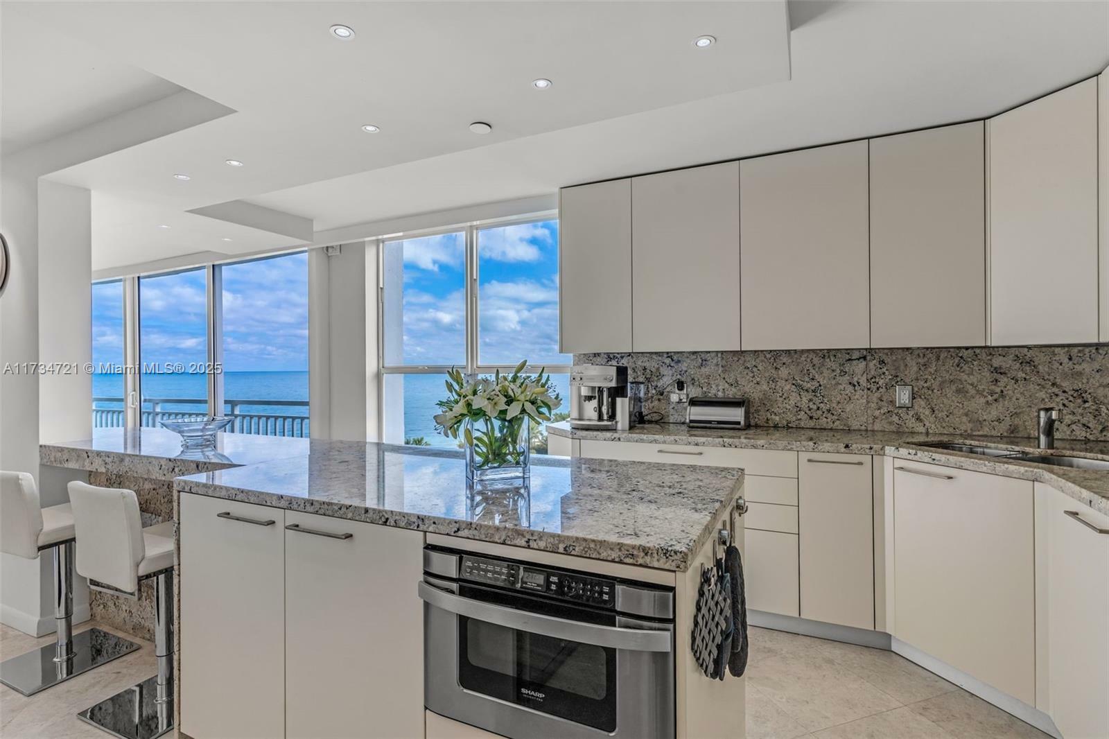 Property Photo: 607 Ocean Dr 10J FL 33149