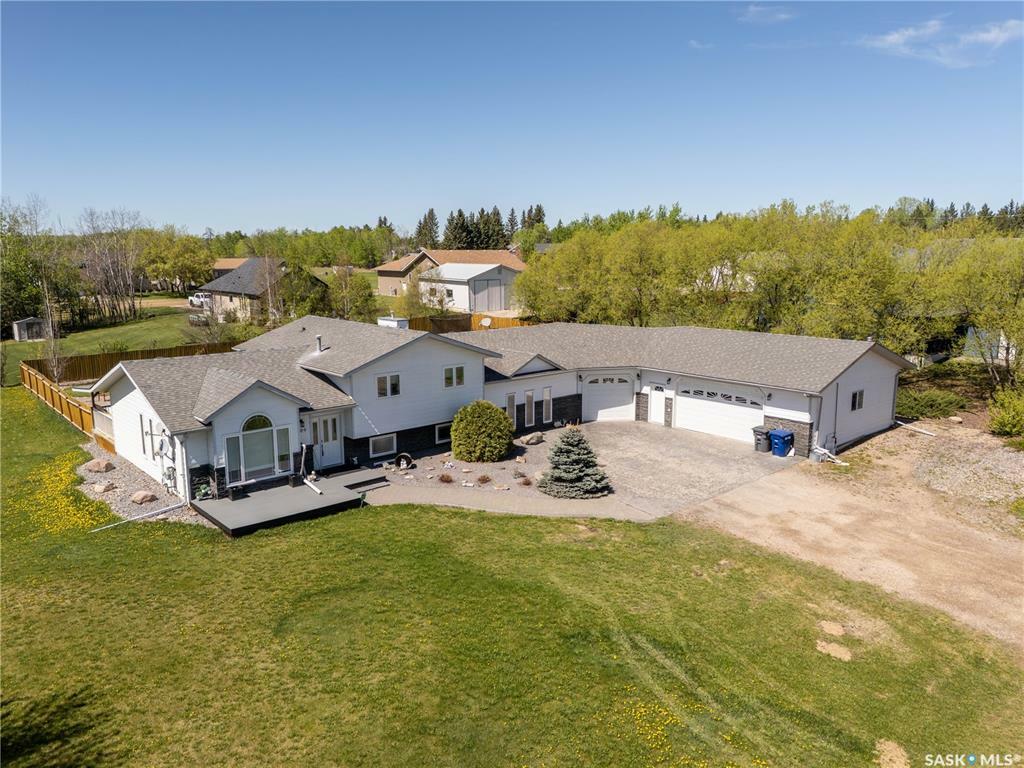 Property Photo: 209 1st Street W SK S0M 2K0