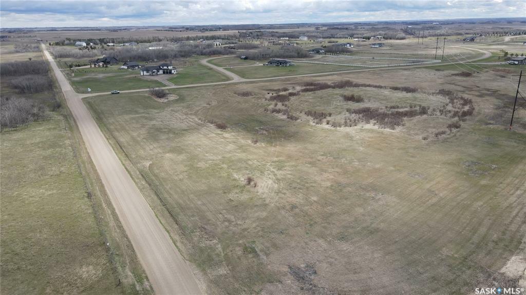 Property Photo:  1 South Country Lane  SK S7K 3J8 