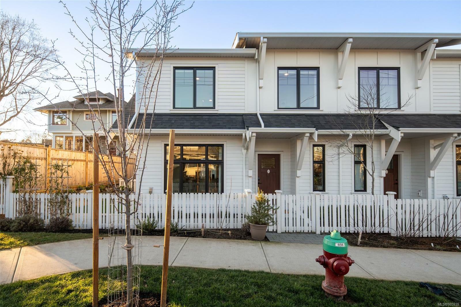 Property Photo: 3080 Washington Ave 1 BC V9A 1P6